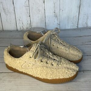 Tretorn® Nylite Plus Sneakers in Cream Faux Shearling